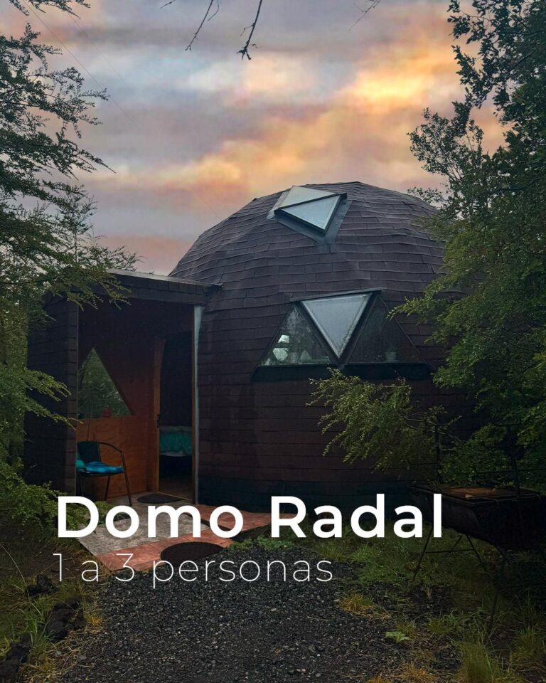 Vista exterior e entorno de Domo Radal